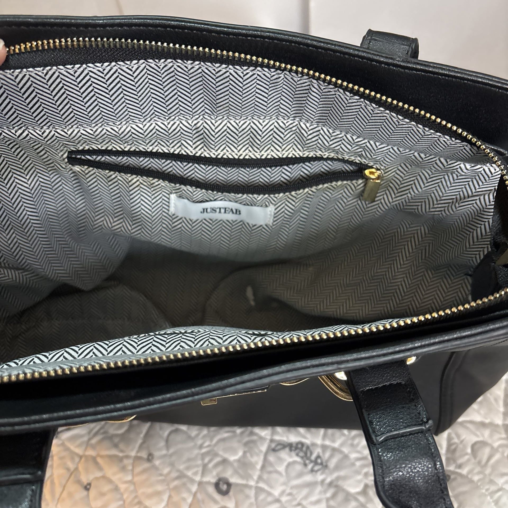 JustFab Black Structured Handbag pleather with gold chain 6