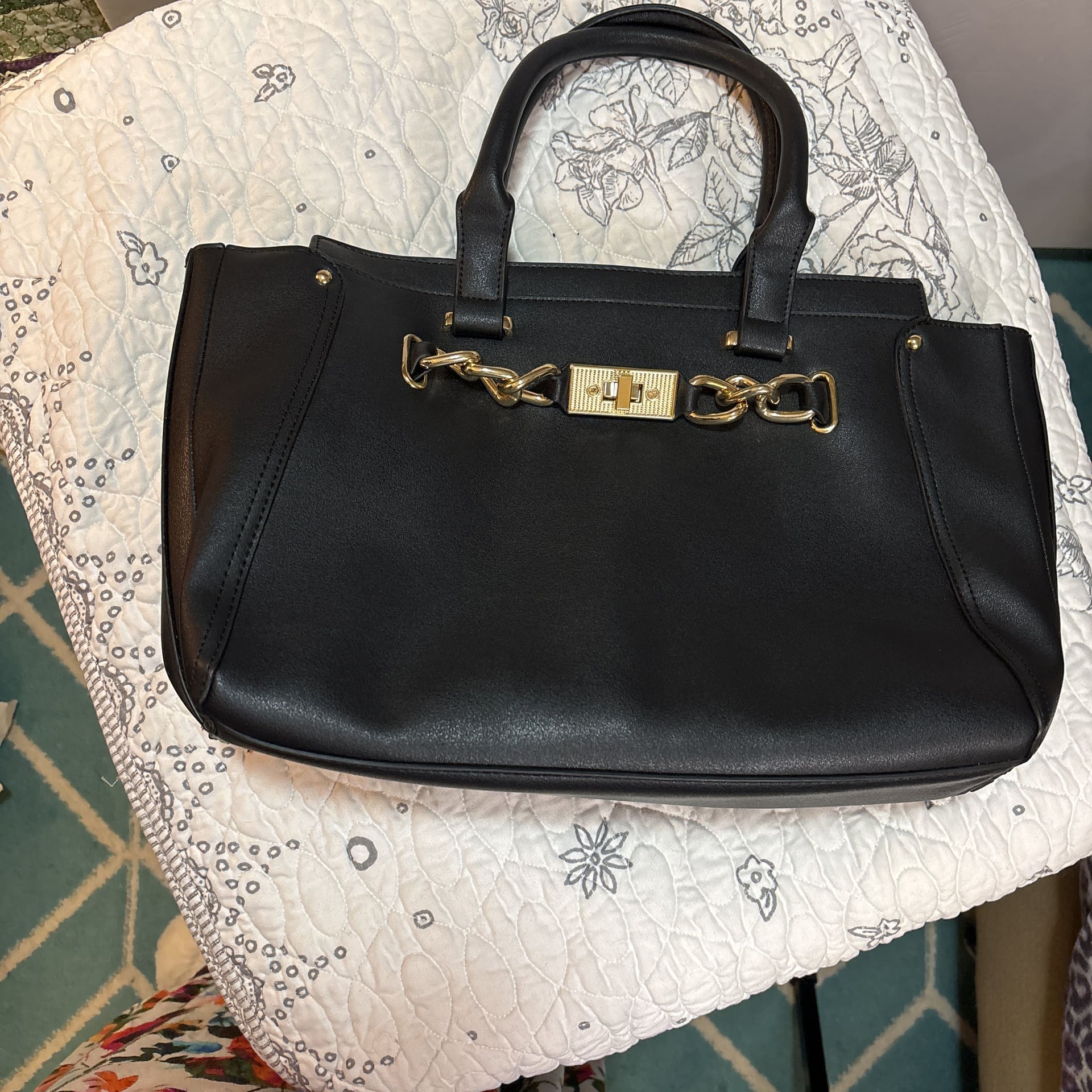 JustFab Black Structured Handbag pleather with gold chain 8
