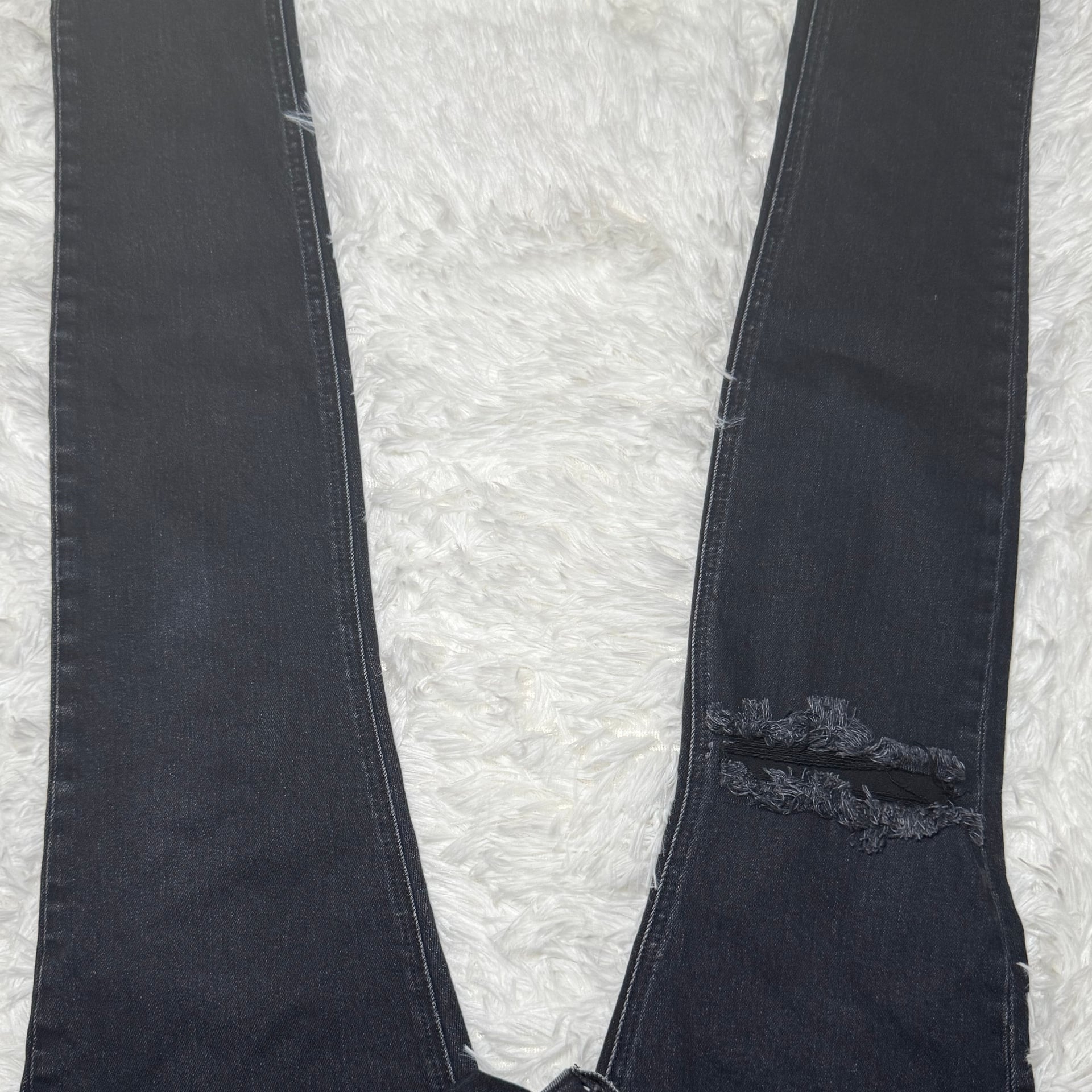 Reformation High and Skinny Jean in Faded Black Destroyed Size 27 Dark Wash 7