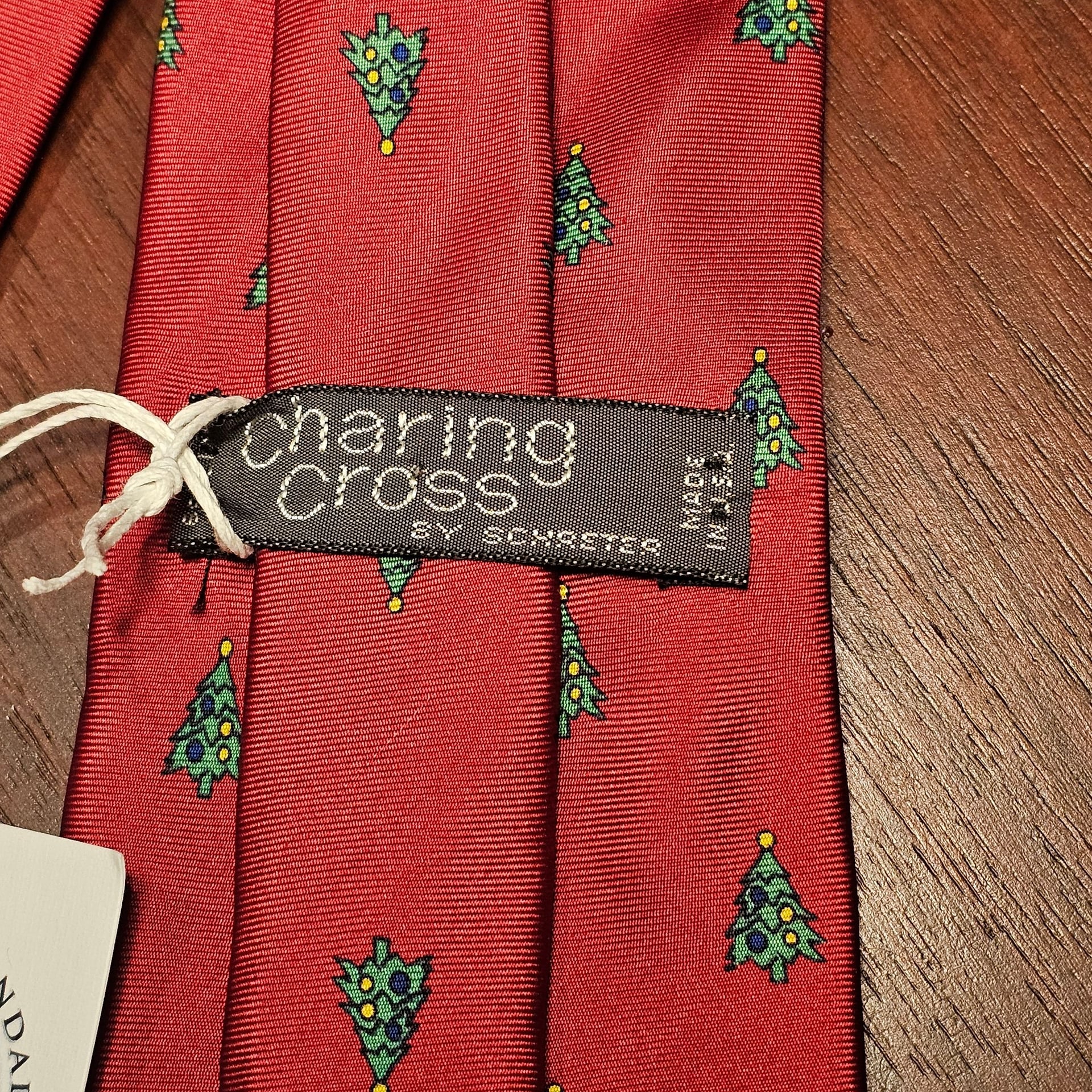 Vintage Silk Red Christmas Pine Tree Motif Woven Necktie 4