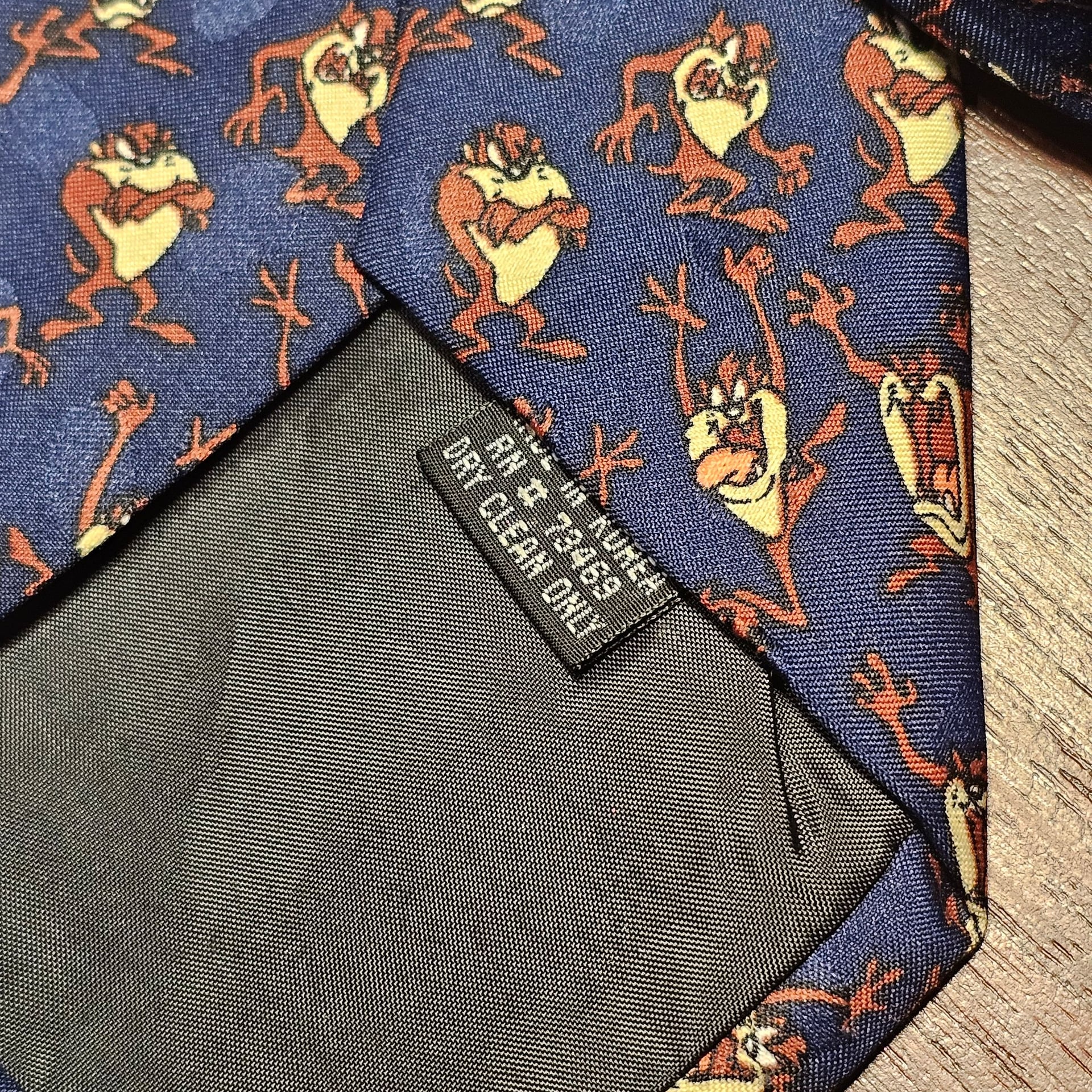 Looney Tunes Mania Mens Formal Necktie 58"Lx4"W Multicolor Neck Tie 4