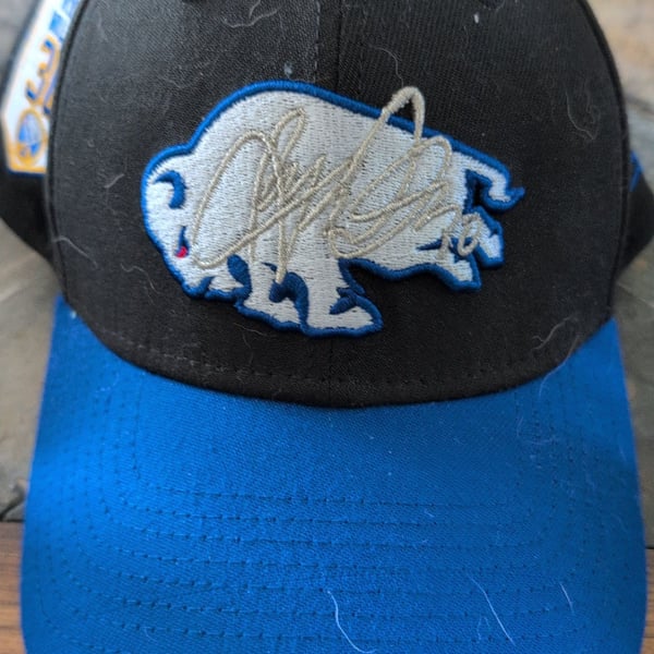 New Era Size M/L Buffalo Sabres NHL Ryan Miller Edition