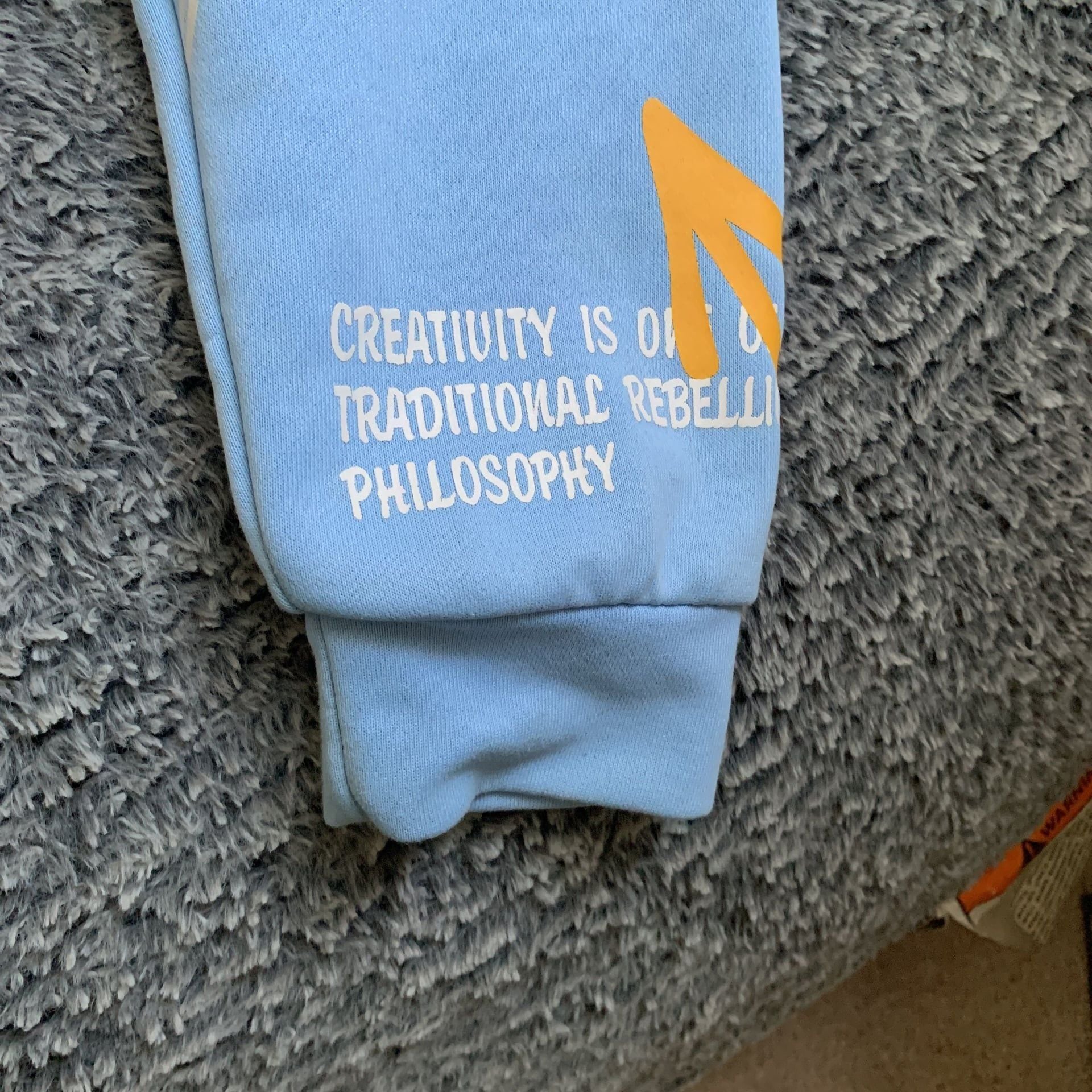 Light Blue Graphic Crewneck Sweatshirt 4