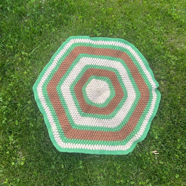 Vintage Crochet circular bathroomRug,  Retro brown/Green Blanket