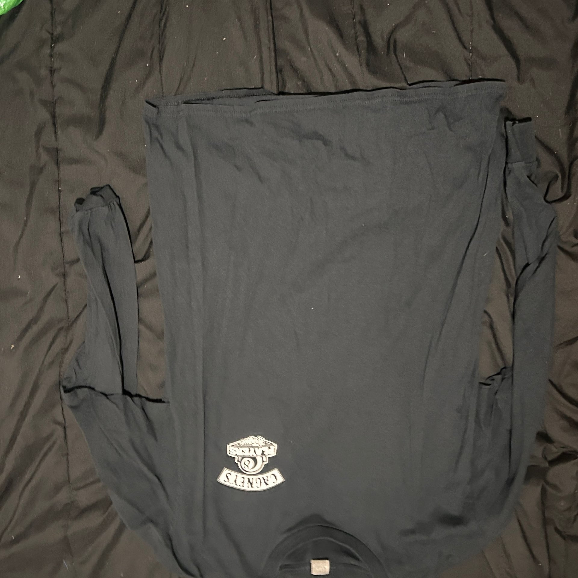 Cagney’s 8 ball longe sleeve 2