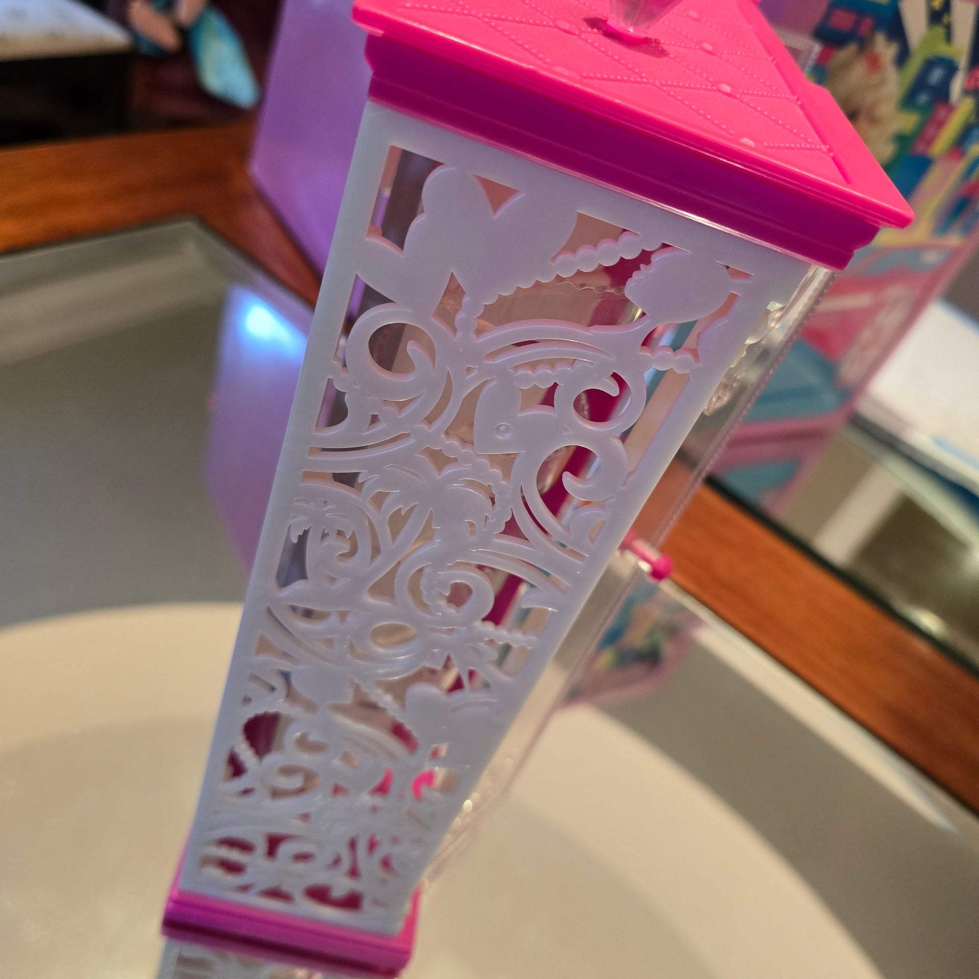 Barbie Life in the dreamhouse Fashion Vending Machine Playset - Pink & White Toy 7
