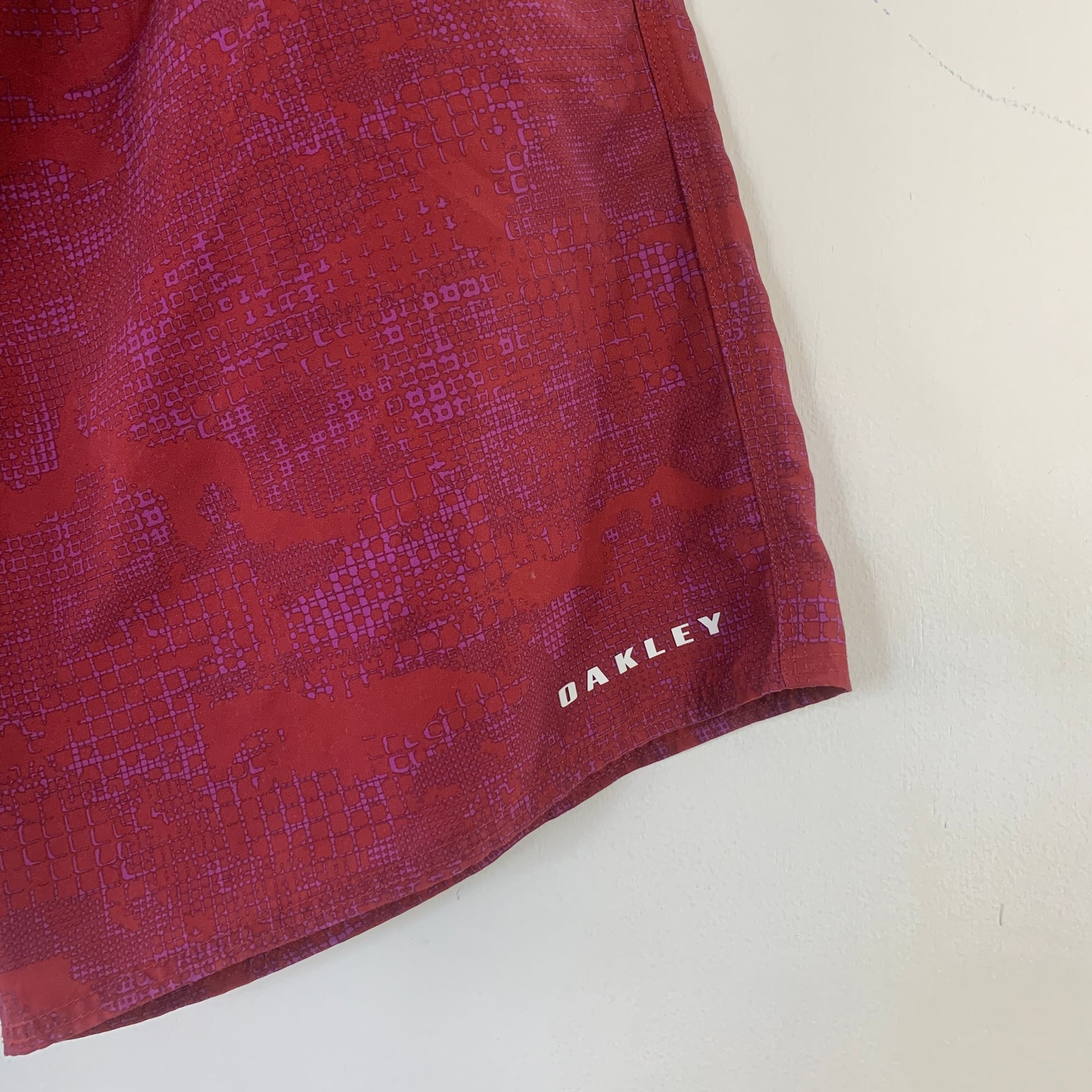 Oakley Men's Maroon & Purple Patterned Board Shorts, Size M OF 3