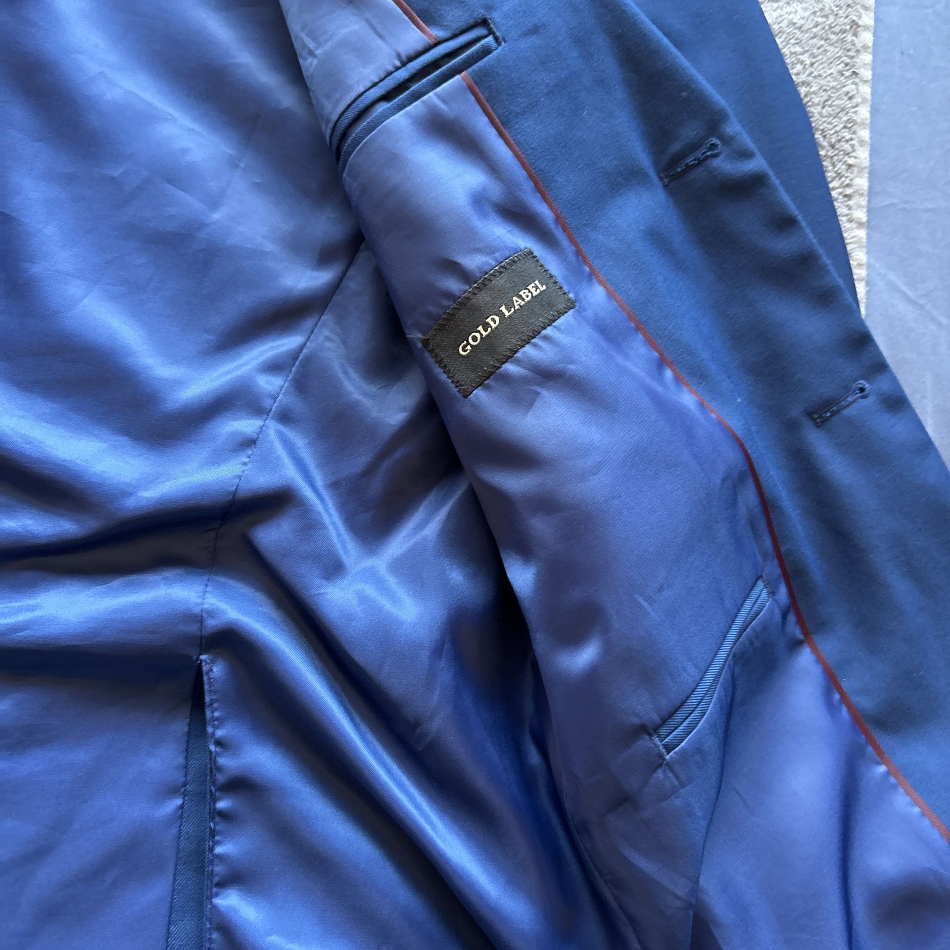 Men's Blue Two-Button Blazer with Three Pockets - Size M 2