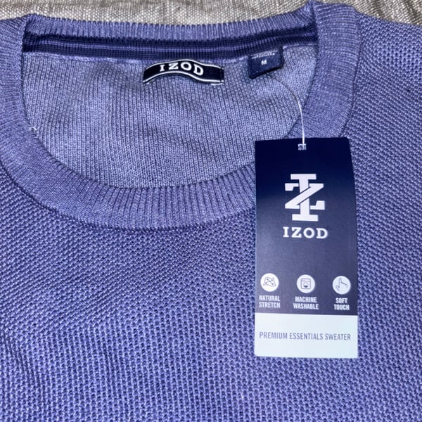 New IZOD Premium Essentials Crewneck Sweater Men's Size M Purple Soft Touch