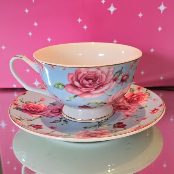 Brew to a Tea BTaT 4 oz Tea Cup 6" Saucer Chintz Blue Flowers Gold Trim. 