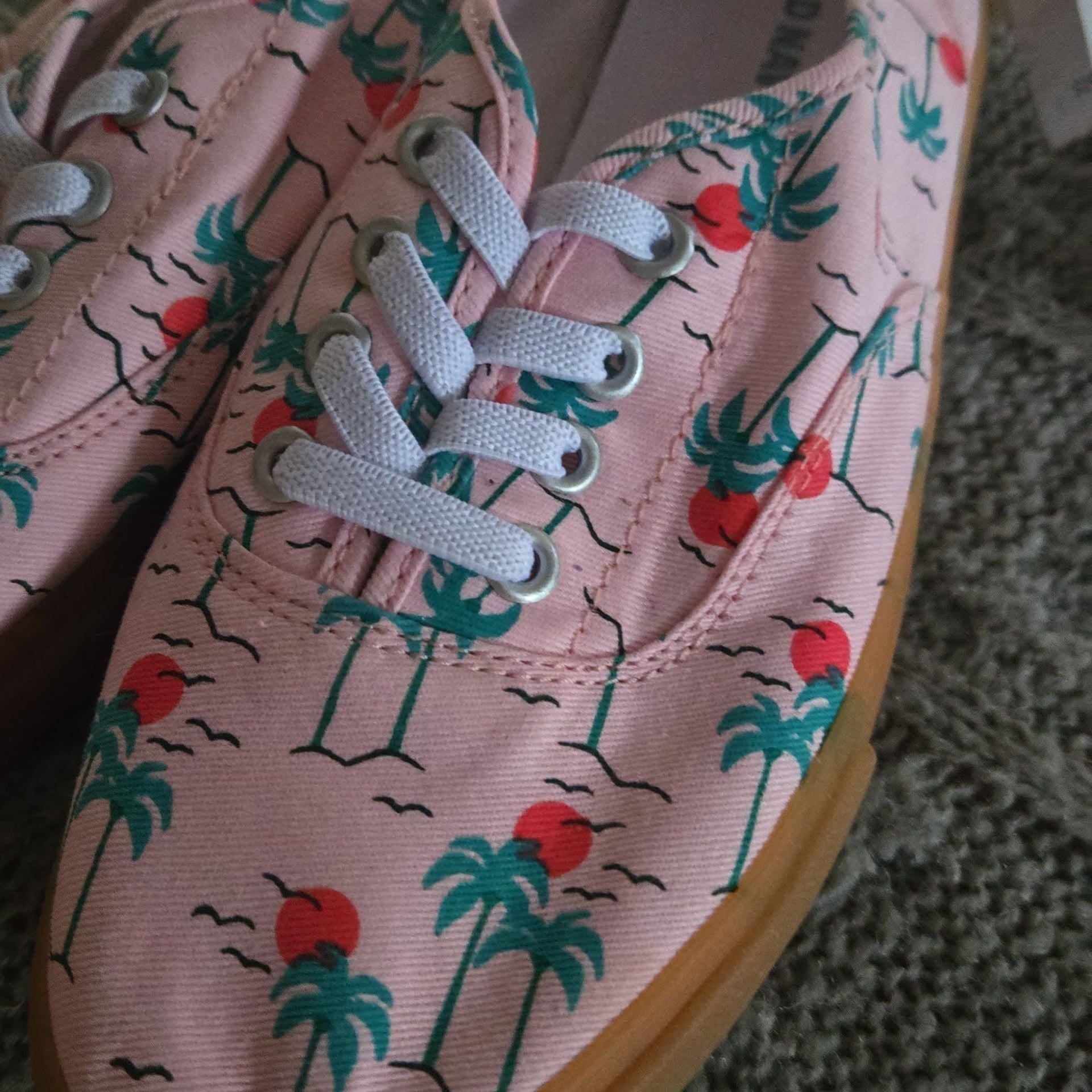 NWT - OLD NAVY - Peach Floral Print Sneakers - Size 3 3