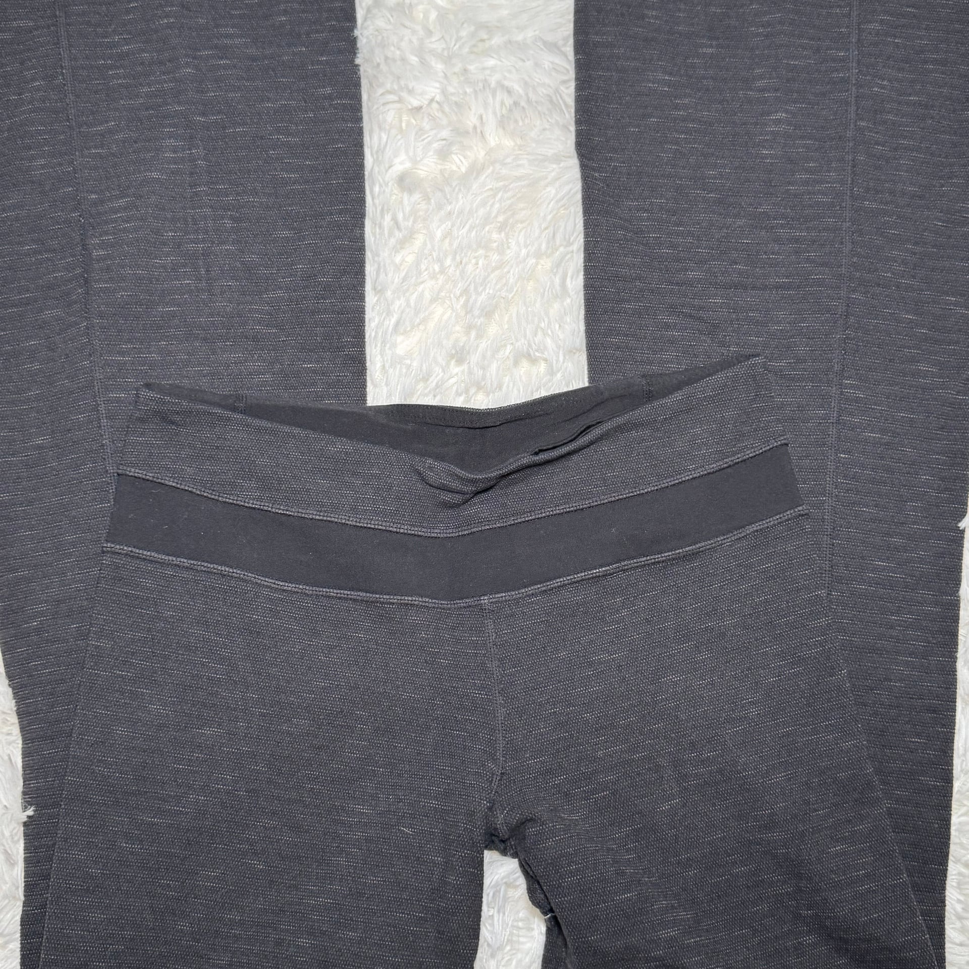 Lululemon Heathered Gray Wide Leg Legging Size 4 4