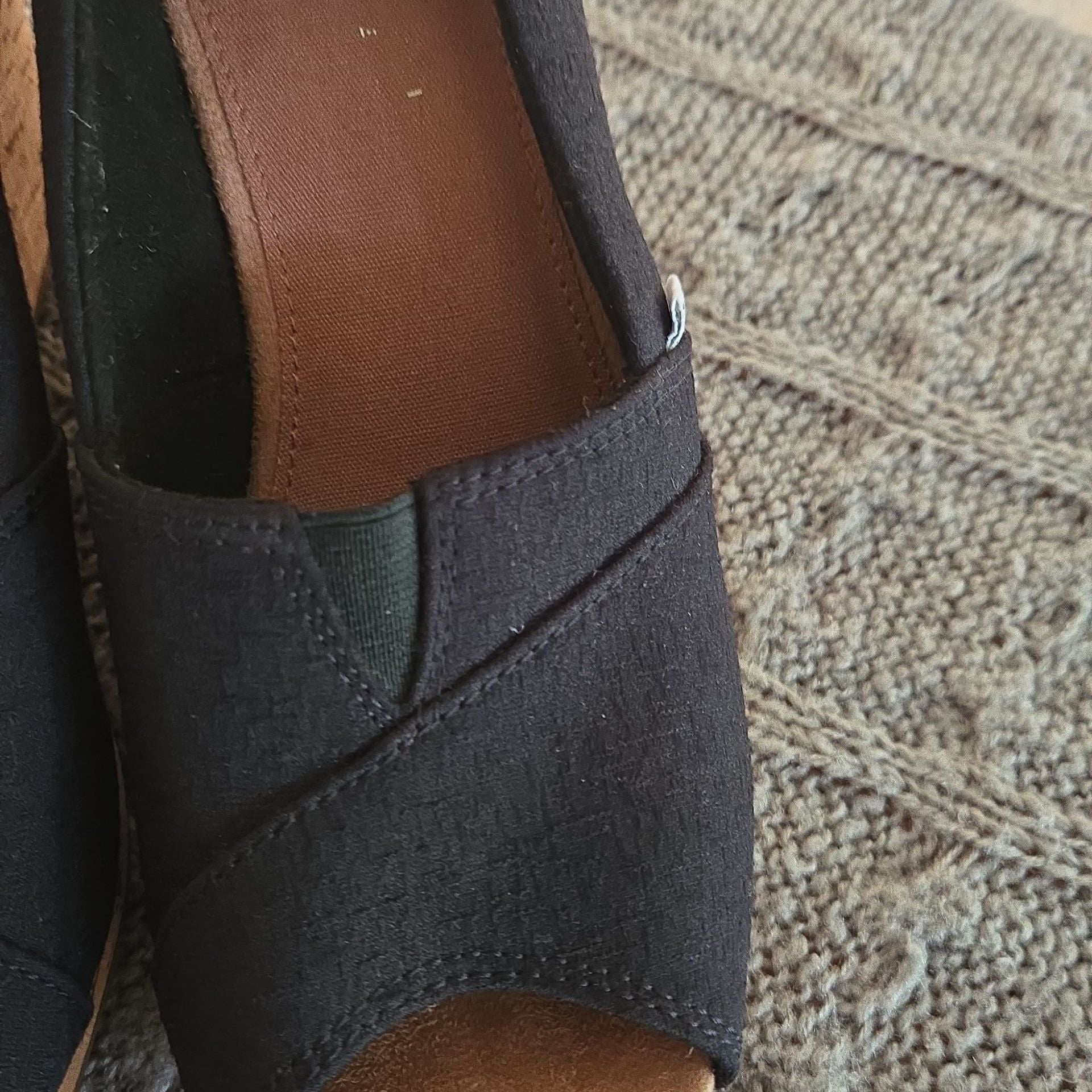 TOMS - Women's Cork Wedge Heels Shoes - Size 9 - Black  9