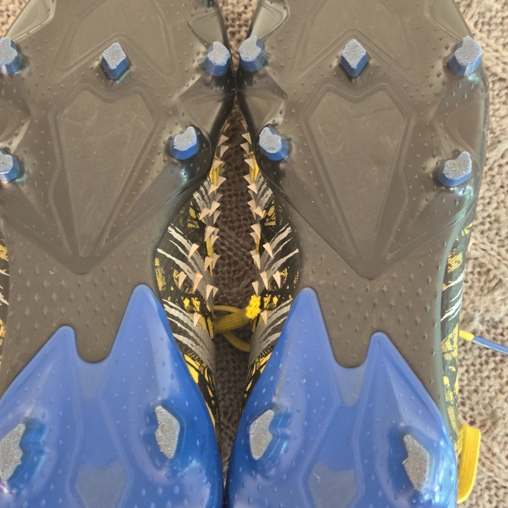 ADIDAS -  MARVEL X-Men/ Wolverine - Men's Predator Freak Soccer Cleats - Size 7 7