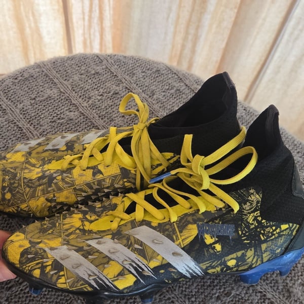ADIDAS -  MARVEL X-Men/ Wolverine - Men's Predator Freak Soccer Cleats - Size 7