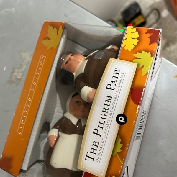 Thanksgiving salt and pepper shakers