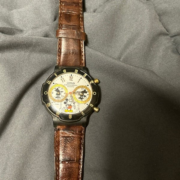Men’s Mickey Mouse Watch