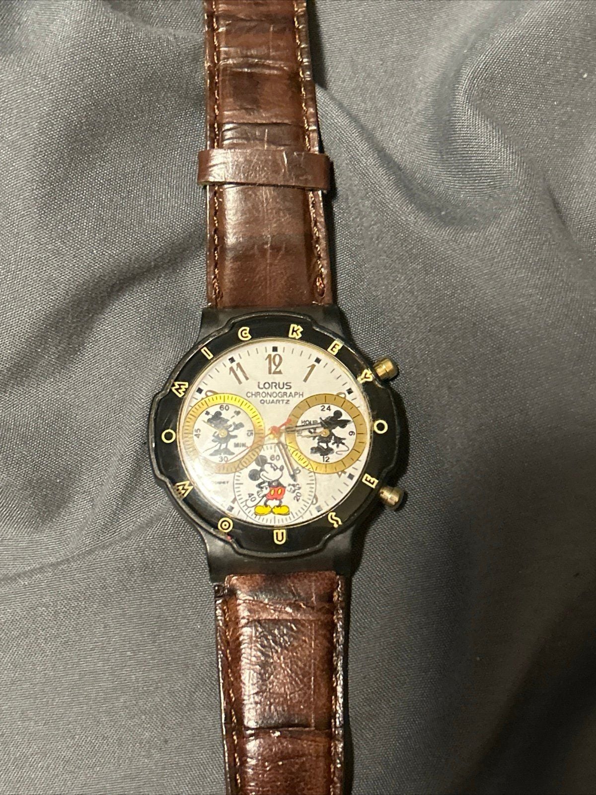 Men’s Mickey Mouse Watch 3