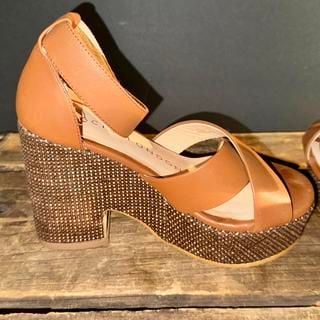 SACHA London Tan Leather Platform Wedge Sandals - Size 8 6