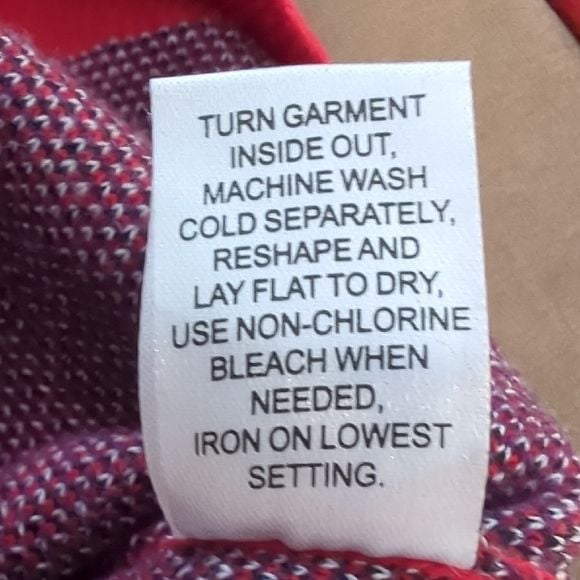 PacSun Red Coca Cola Graphic Crewneck Sweater 12