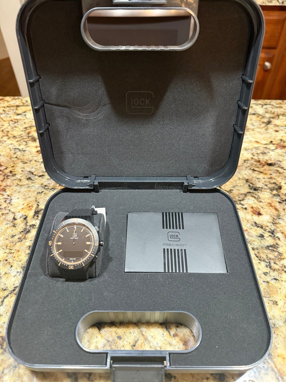 GLOCK PRECISION WATCH GW-40-1-24 1