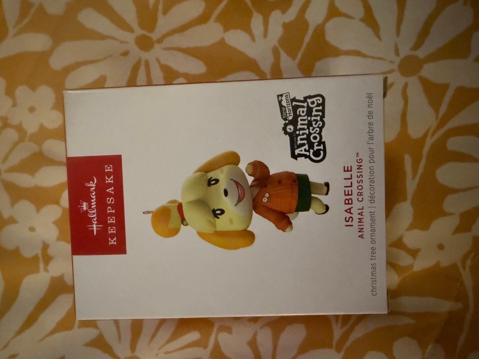 Hallmark keepsake 2023 ornament Animal Crossing Isabelle. NIB 1