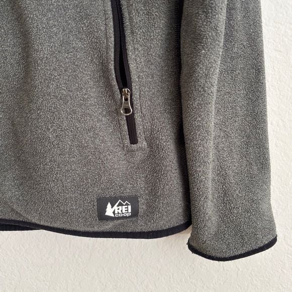 REI Co-op Heather Gray Fleece Jacket keep warm 7