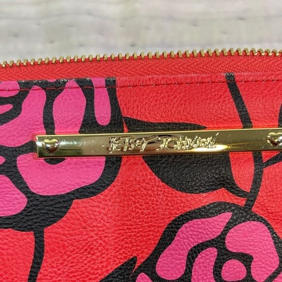 Betsey Johnson Red, Pink, and Black Floral Wristlet Wallet w/ strap zipper -Fair 12