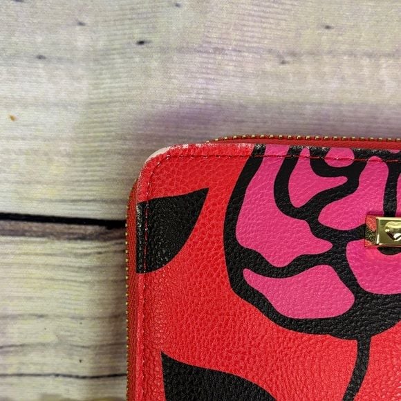 Betsey Johnson Red, Pink, and Black Floral Wristlet Wallet w/ strap zipper -Fair 5