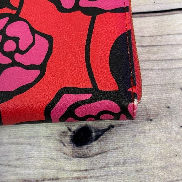 Betsey Johnson Red, Pink, and Black Floral Wristlet Wallet w/ strap zipper -Fair 4