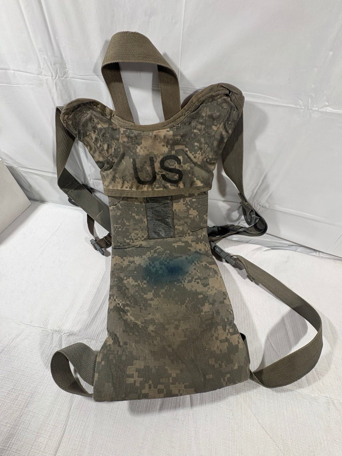 US Army ACU Hydration Carrier Backpack – Military MOLLE Camo Water Bladder Pack 2