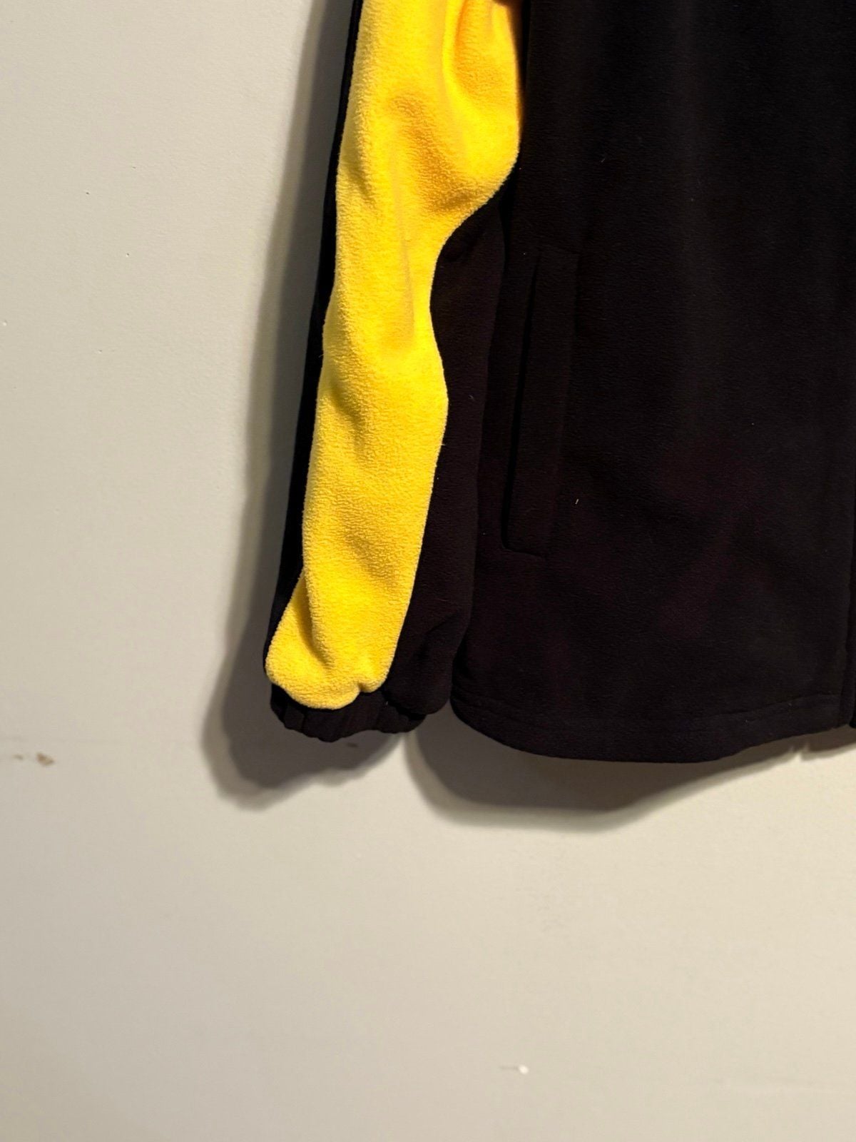 Pittsburgh Steelers NFL Men’s Medium Full-Zip Fleece Jacket 3
