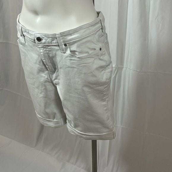 White DKNY Bermuda Shorts SZ 16 9