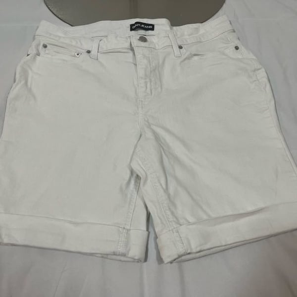 White DKNY Bermuda Shorts SZ 16