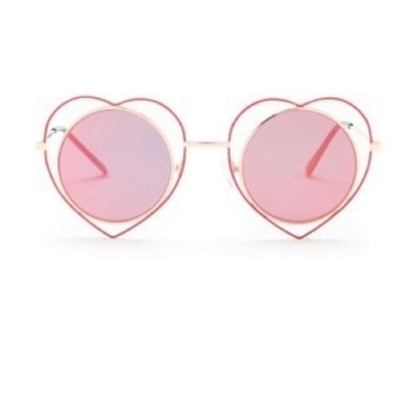 Betsey Johnson Round Heart Frame Sunglasses NWT