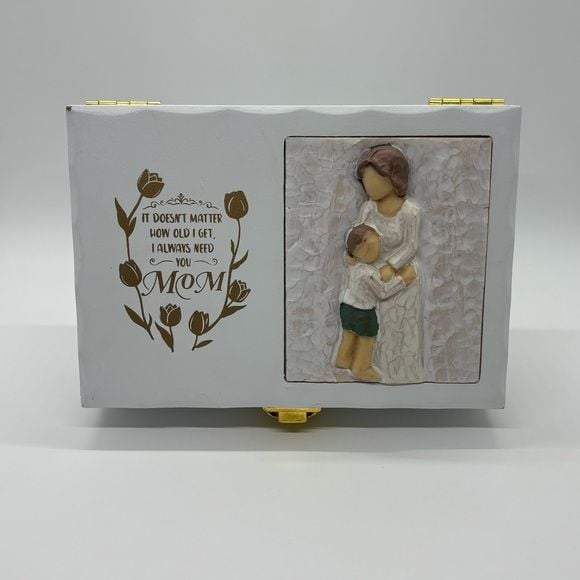 Decorative Wooden White Keepsake Box with Gold Clasp for “Mom” NWOT 6
