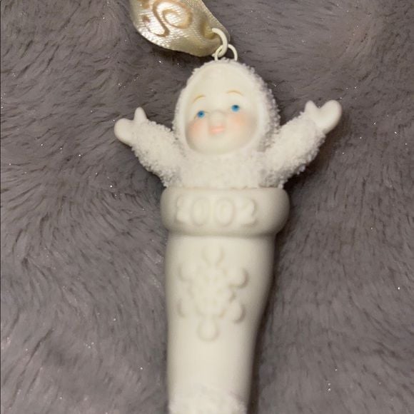 Department 56 Snowbabies "Baby in My Stocking" ornament 2002 collection 5