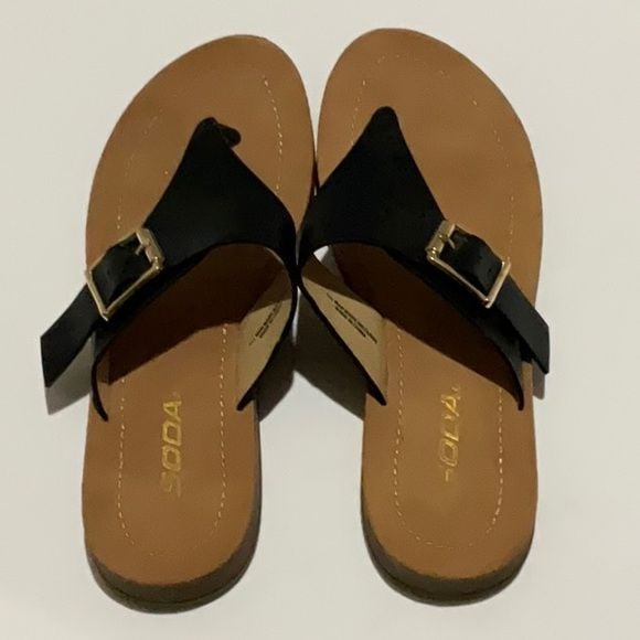 Soda Black Women's Sandal/flip flop size 9 2