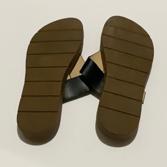 Soda Black Women's Sandal/flip flop size 9 4