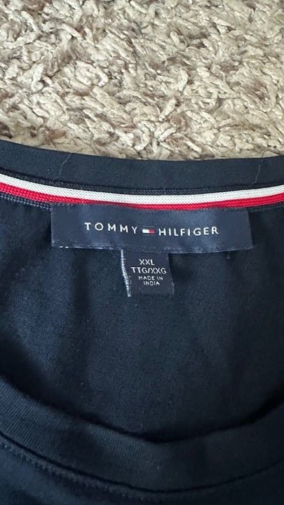 T-shirt XL Tommy Hilfiger shortsleeved navy blue women's top with a red floral 4