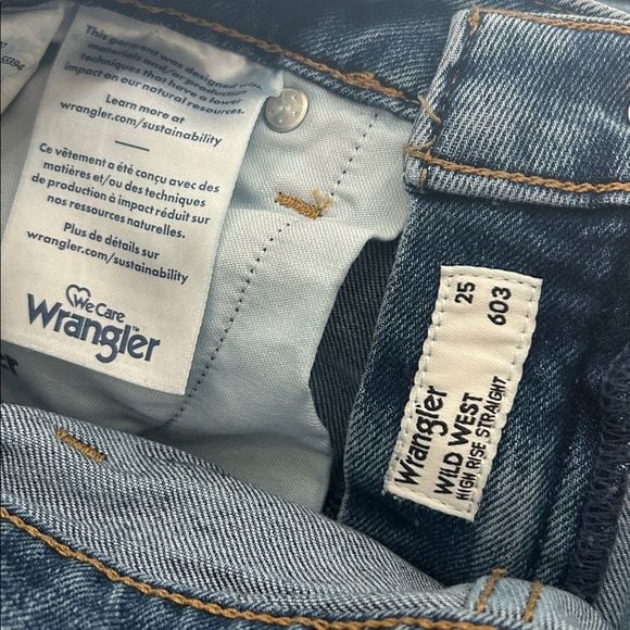 Wrangler Light Blue Straight Leg Women's Jeans 6