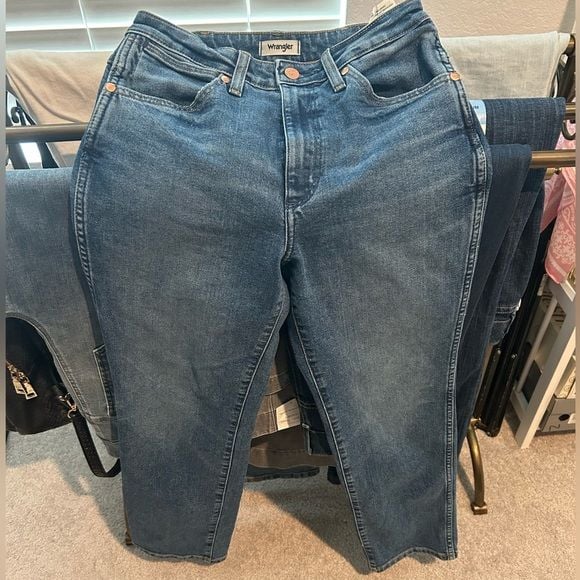 Wrangler Light Blue Straight Leg Women's Jeans 4