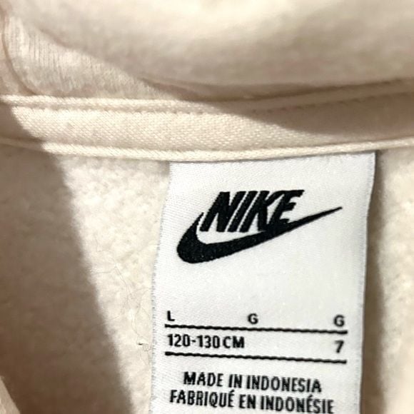 Nike Kids White Hoodie with Dream Graphic 4