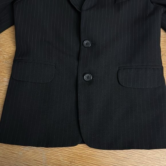 VanHuesen boys black 6 regular pin stripped 3