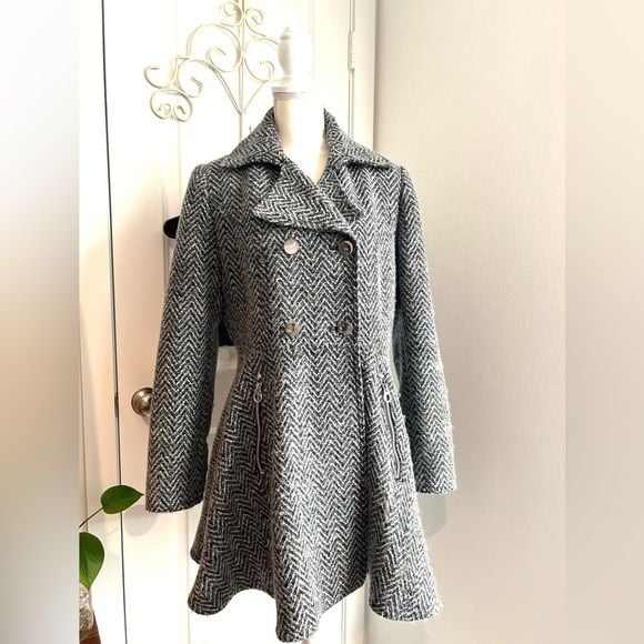Liz Claiborne Black and White Herringbone Trench Coat 1