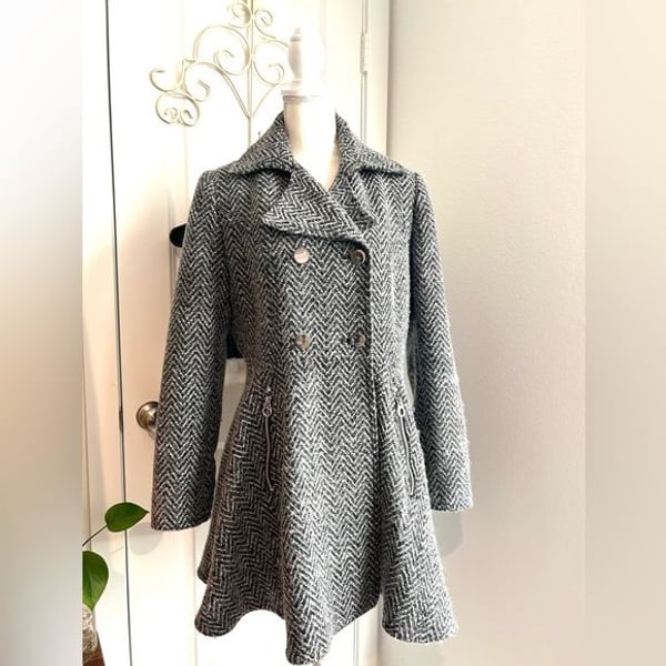 Liz Claiborne Black and White Herringbone Trench Coat