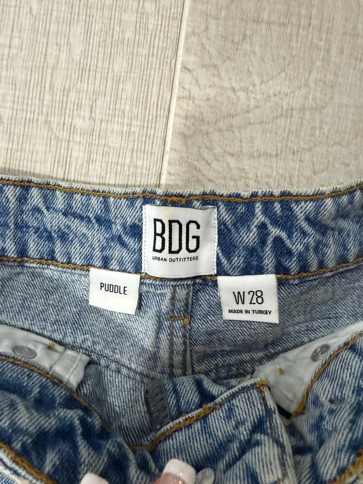BDG "Puddle" Light Blue Ripped Jeans - Size 28 6