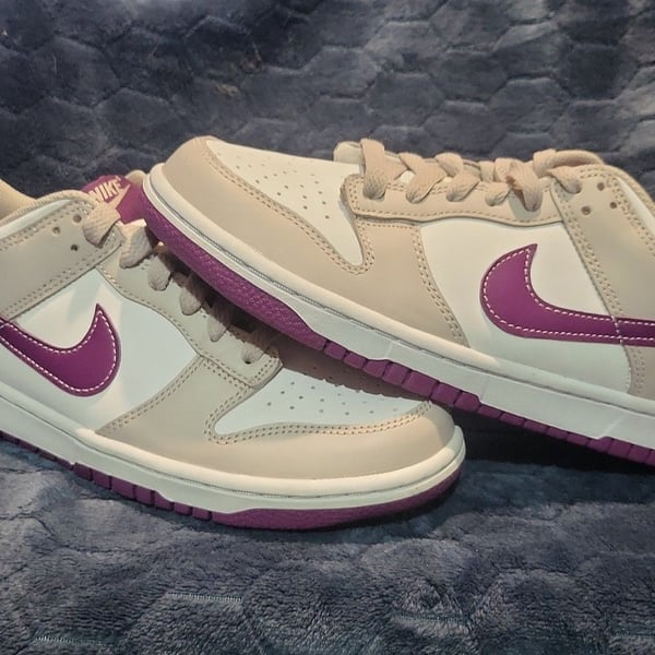 Nike Dunk Low Platinum Violet