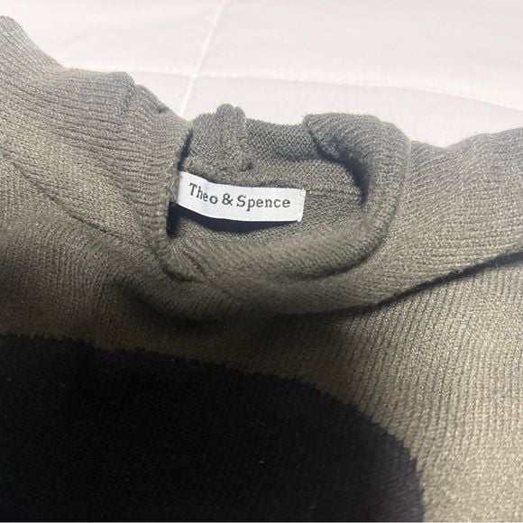 Women's Olive Skull Sweatshirt 3