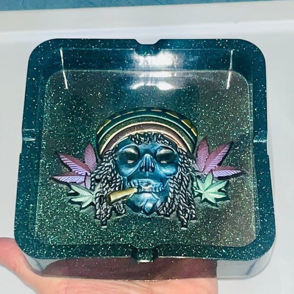 Handmade Colorful Rasta Skull Resin AshTray